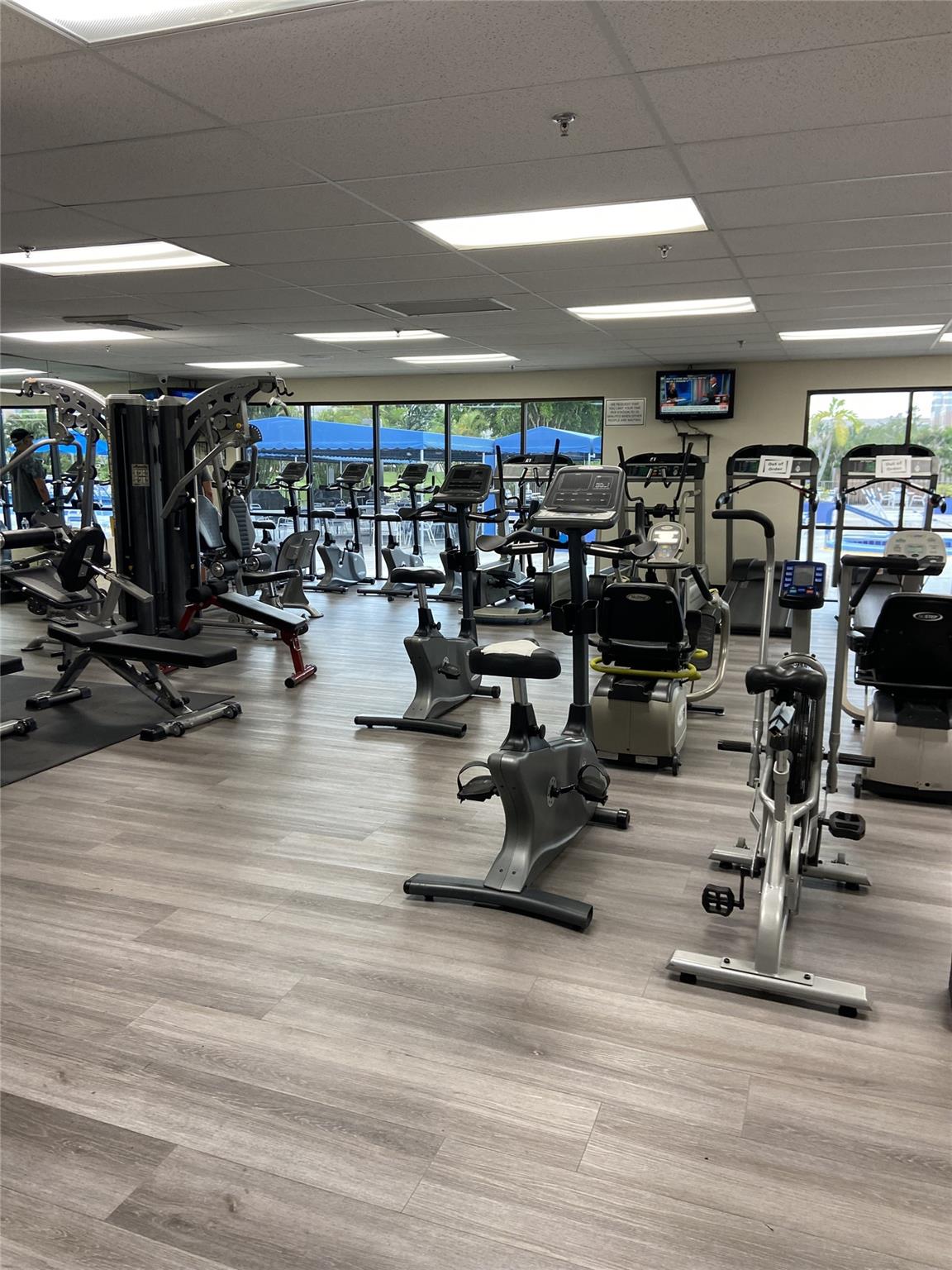 SUNRISE LAKES 4 - Residential