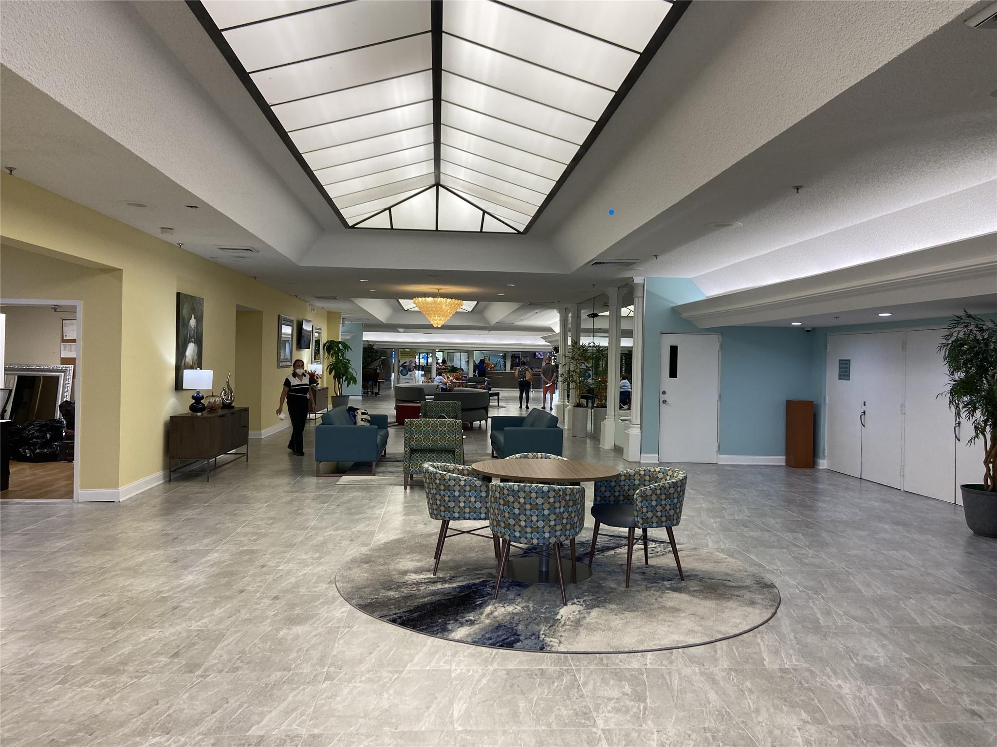 SUNRISE LAKES 4 - Residential