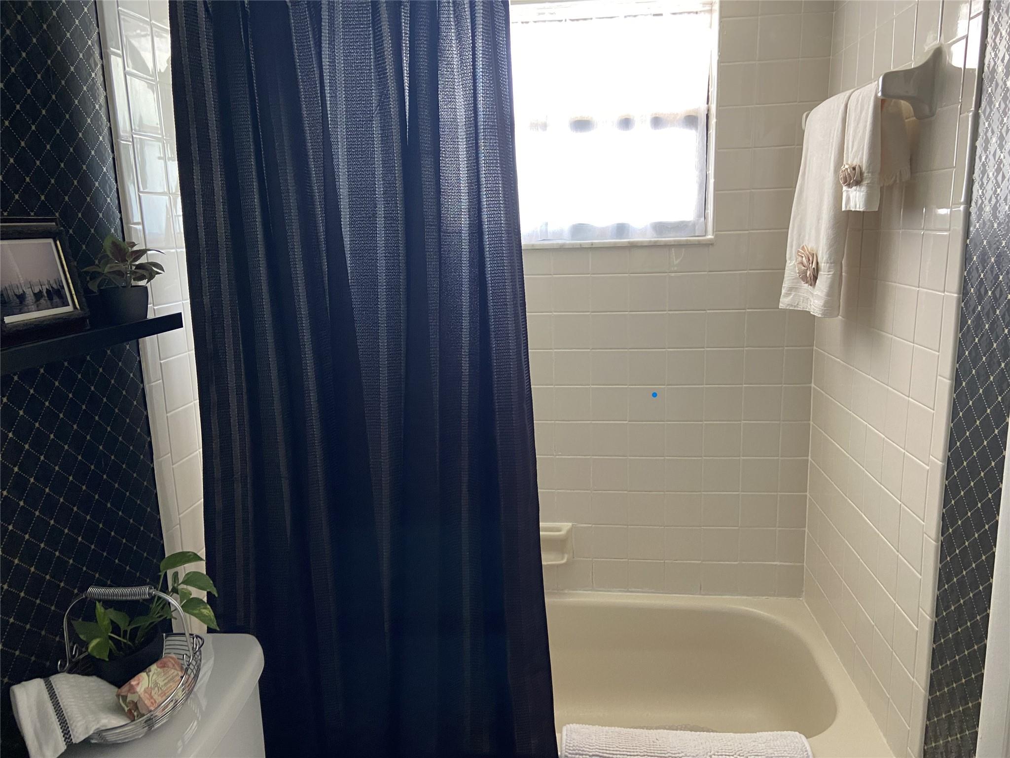 SUNRISE LAKES 4 - Residential