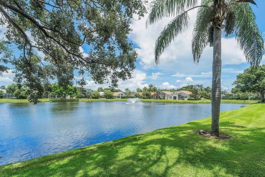 Photo of 6928 Briarlake Circle Circle #104, Palm Beach Gardens, FL 33418 (MLS # R11095752)