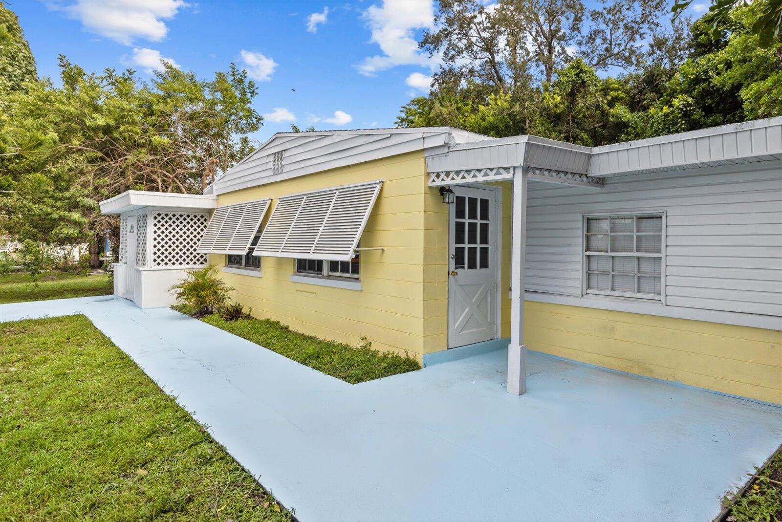 Whispering Palms - Residential