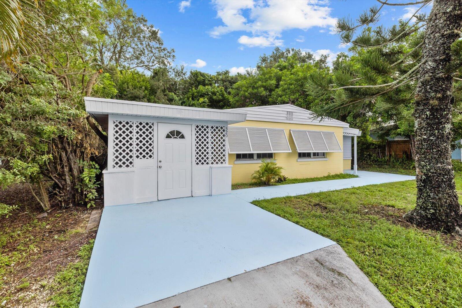 Whispering Palms - Residential
