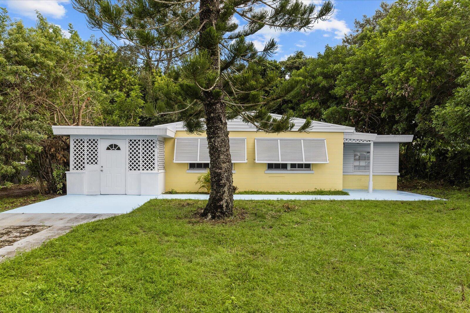 Whispering Palms - Residential