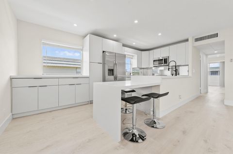 653 Monaco N Delray Beach FL 33446