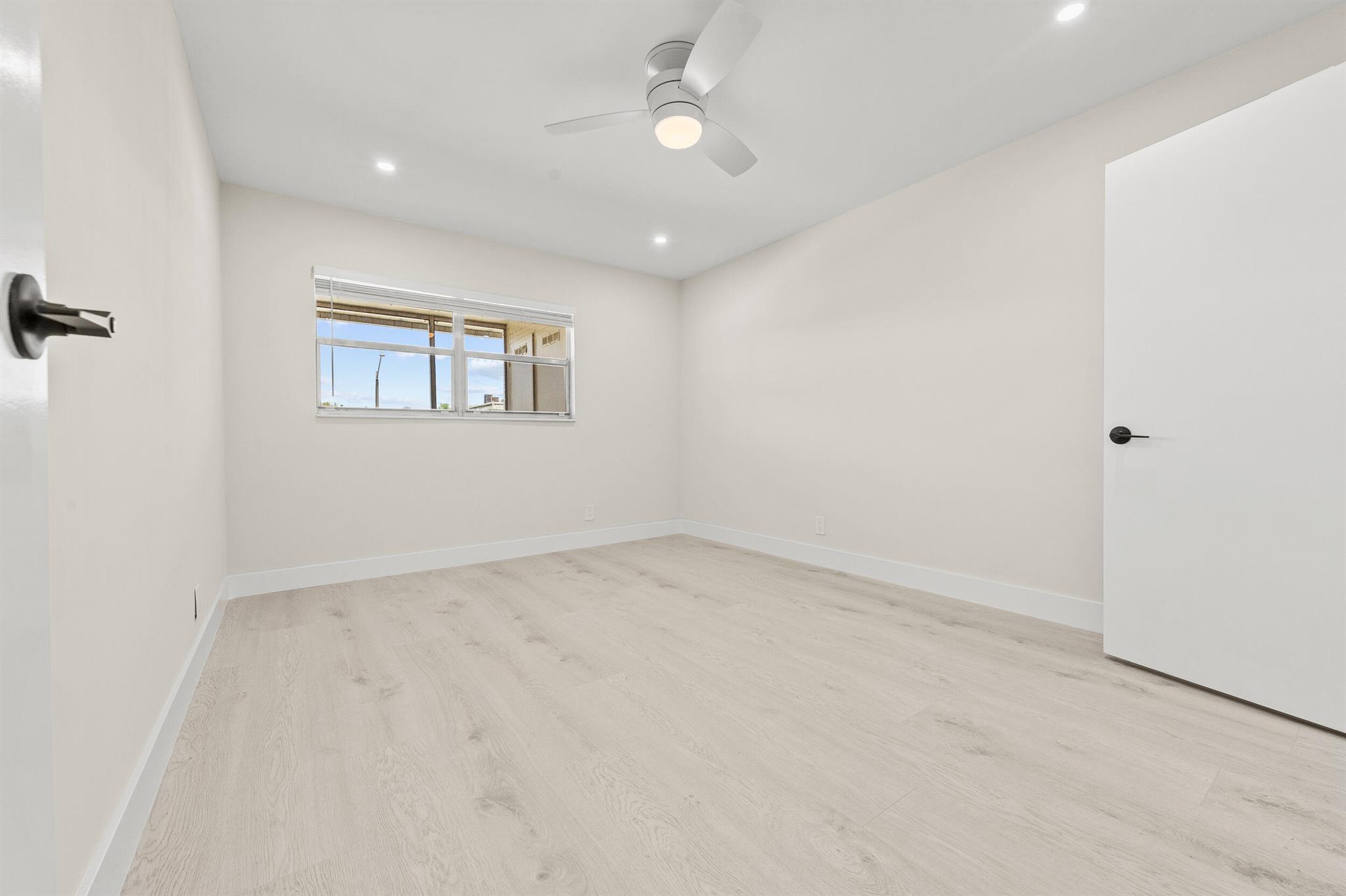 View photos, virtual tours, details... 653 Monaco N