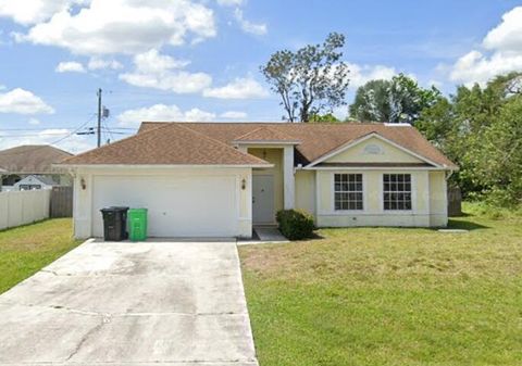 A home in Port St Lucie