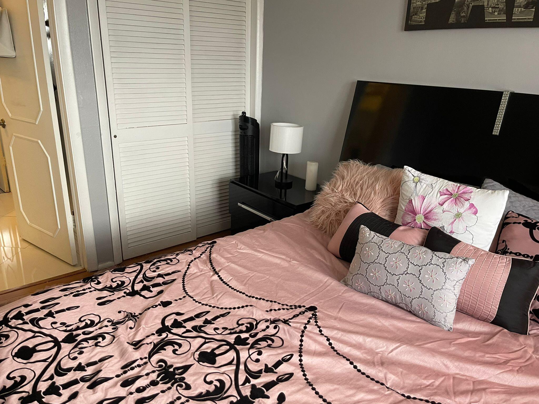 PARK SOUTH ELEVEN INC CONDO - Residential