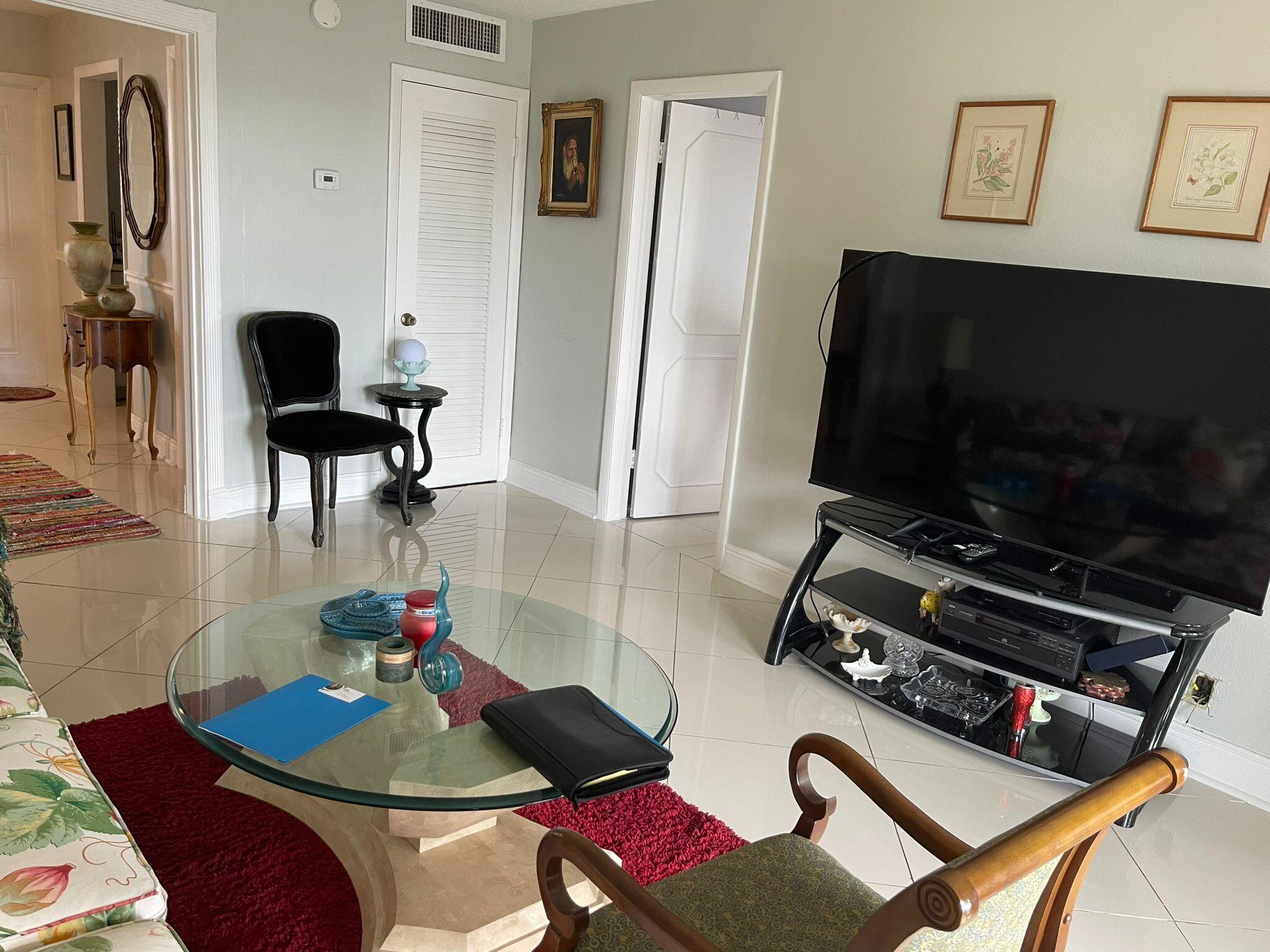 PARK SOUTH ELEVEN INC CONDO - Residential