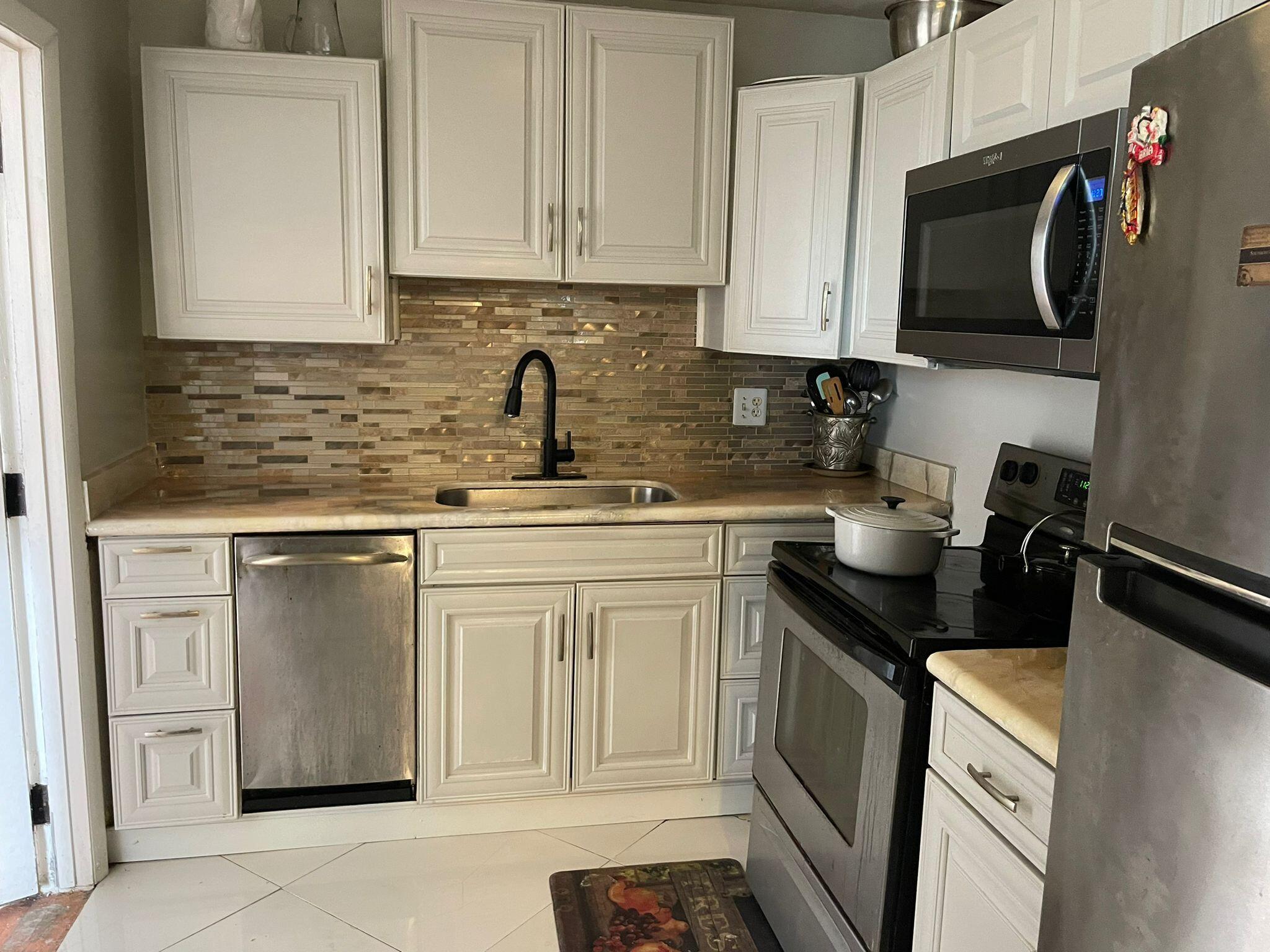 PARK SOUTH ELEVEN INC CONDO - Residential