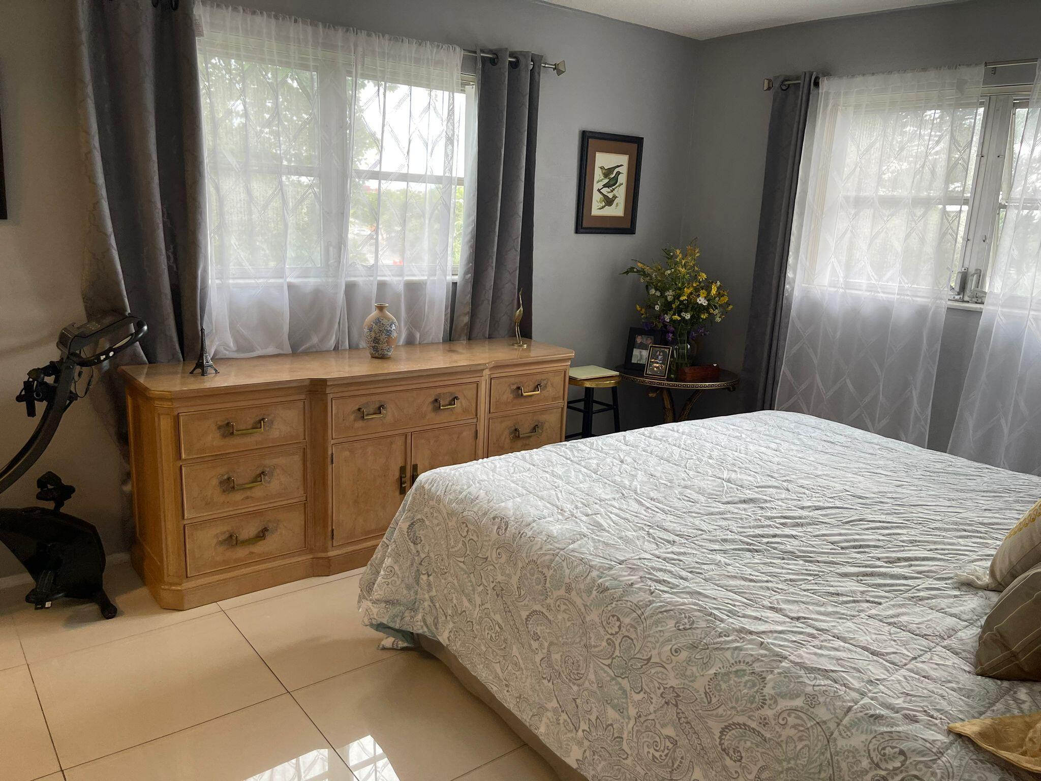 PARK SOUTH ELEVEN INC CONDO - Residential