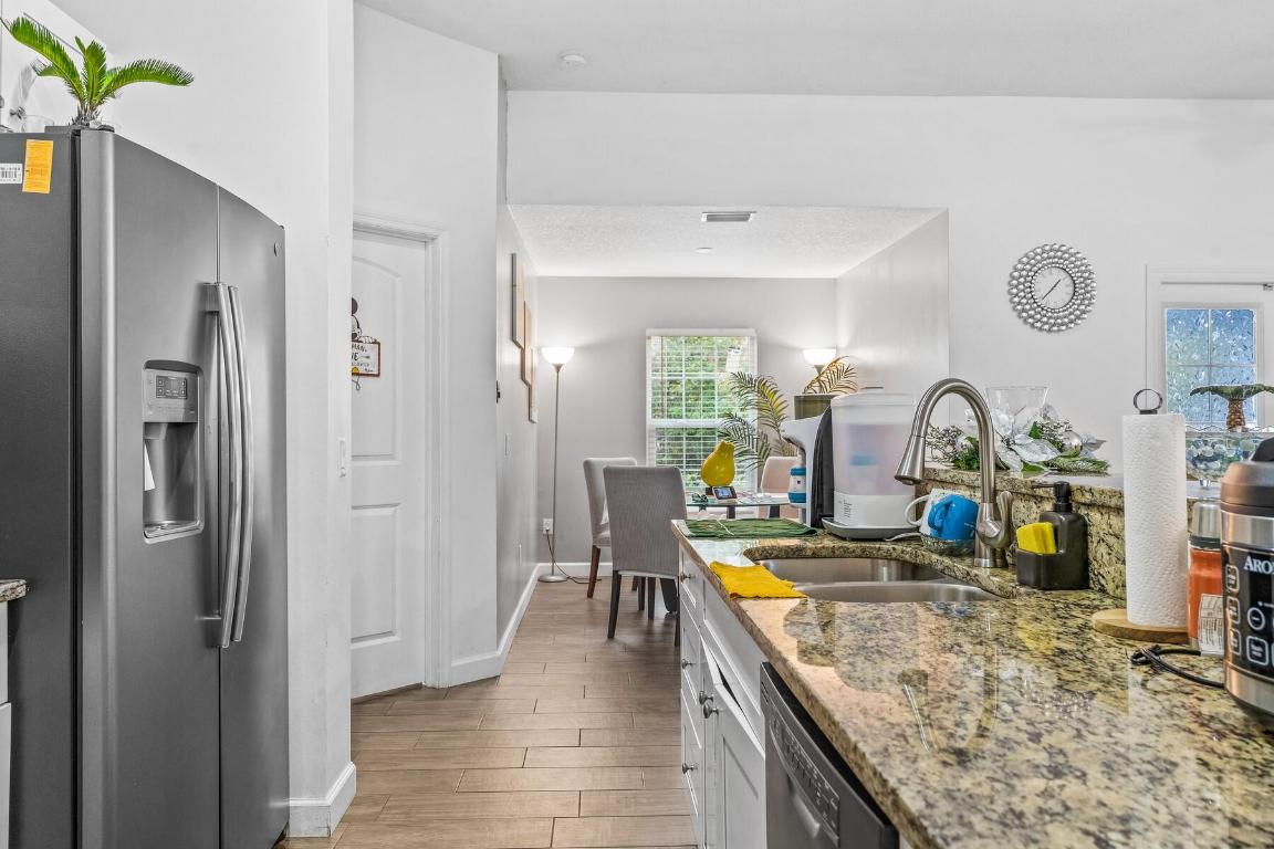 GROVENOR ESTATES UNIT ONE - Residential