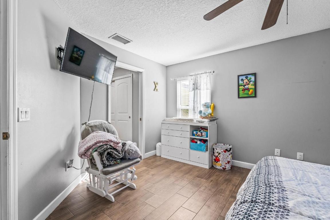 GROVENOR ESTATES UNIT ONE - Residential