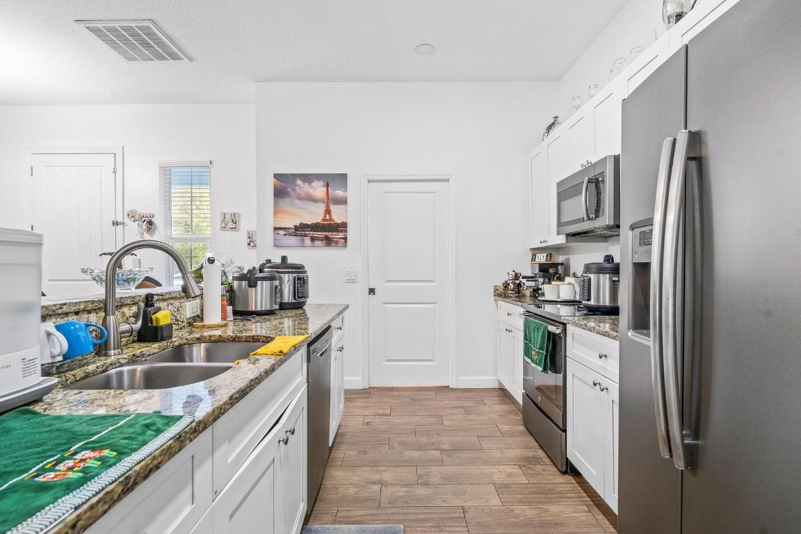 GROVENOR ESTATES UNIT ONE - Residential