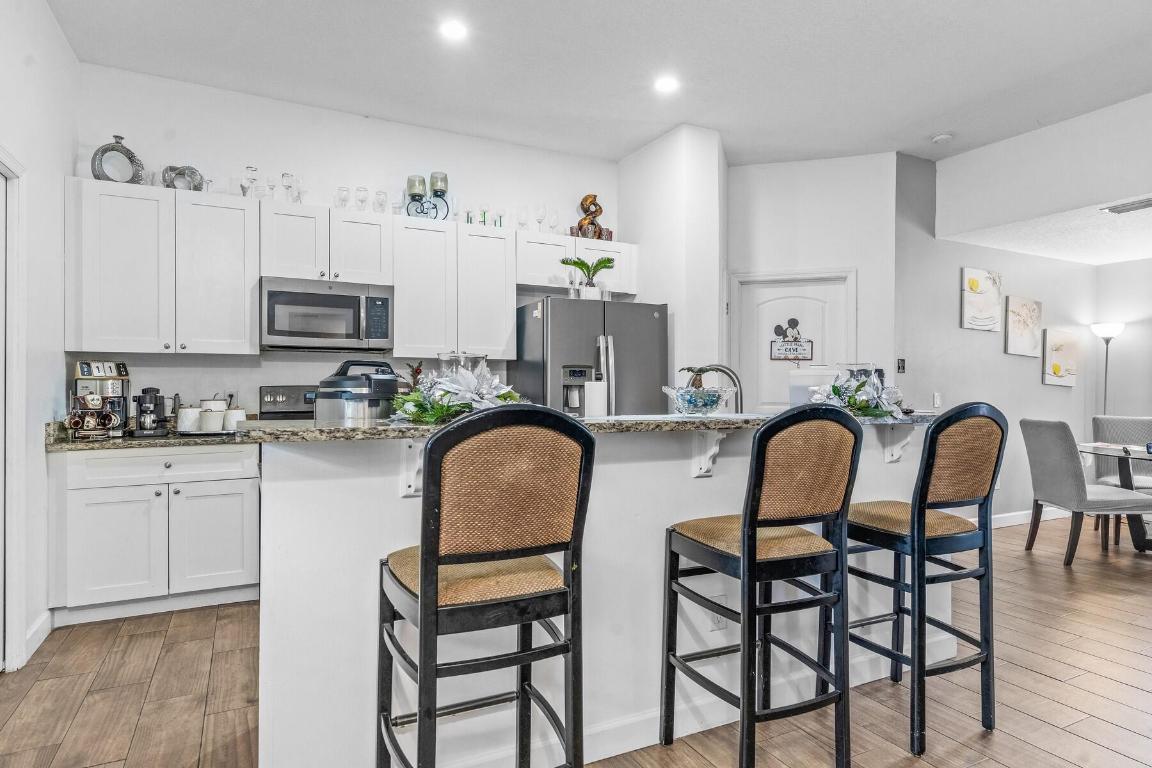 GROVENOR ESTATES UNIT ONE - Residential