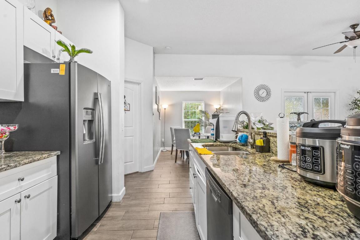 GROVENOR ESTATES UNIT ONE - Residential