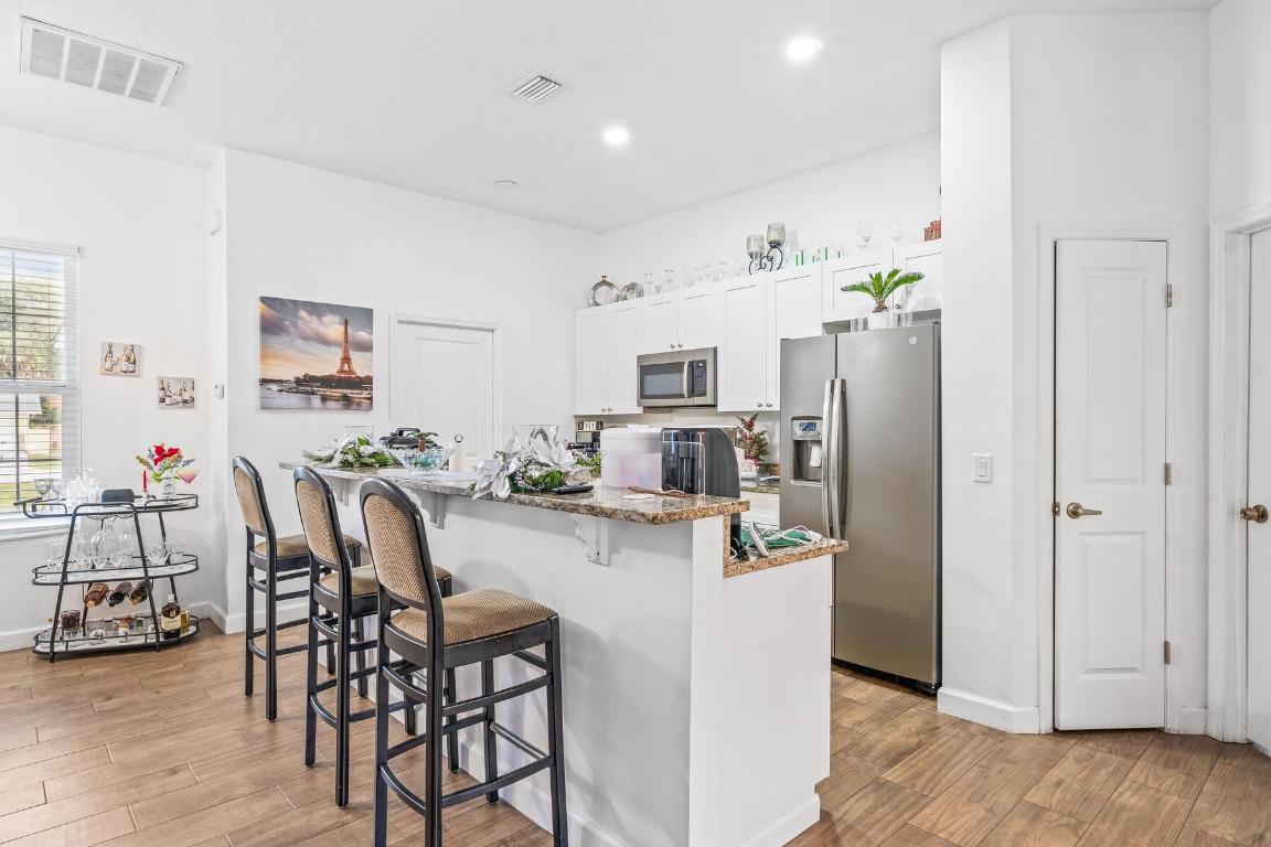 GROVENOR ESTATES UNIT ONE - Residential