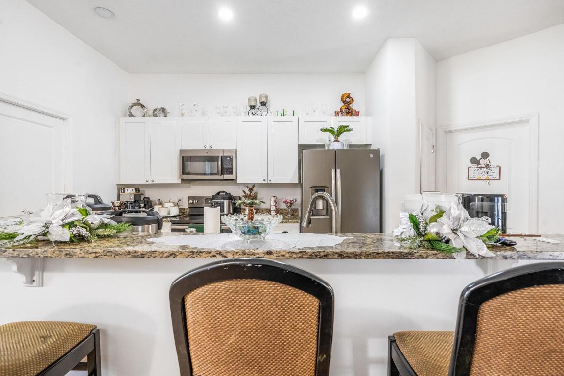 GROVENOR ESTATES UNIT ONE - Residential