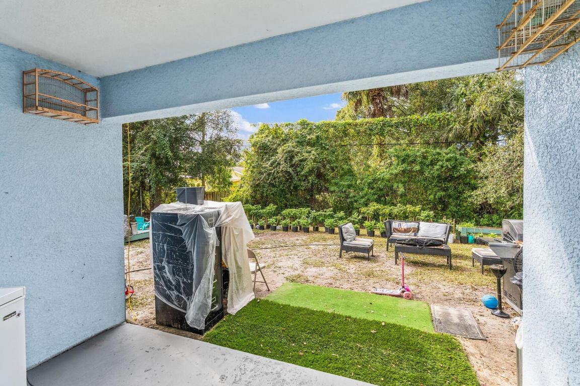 GROVENOR ESTATES UNIT ONE - Residential