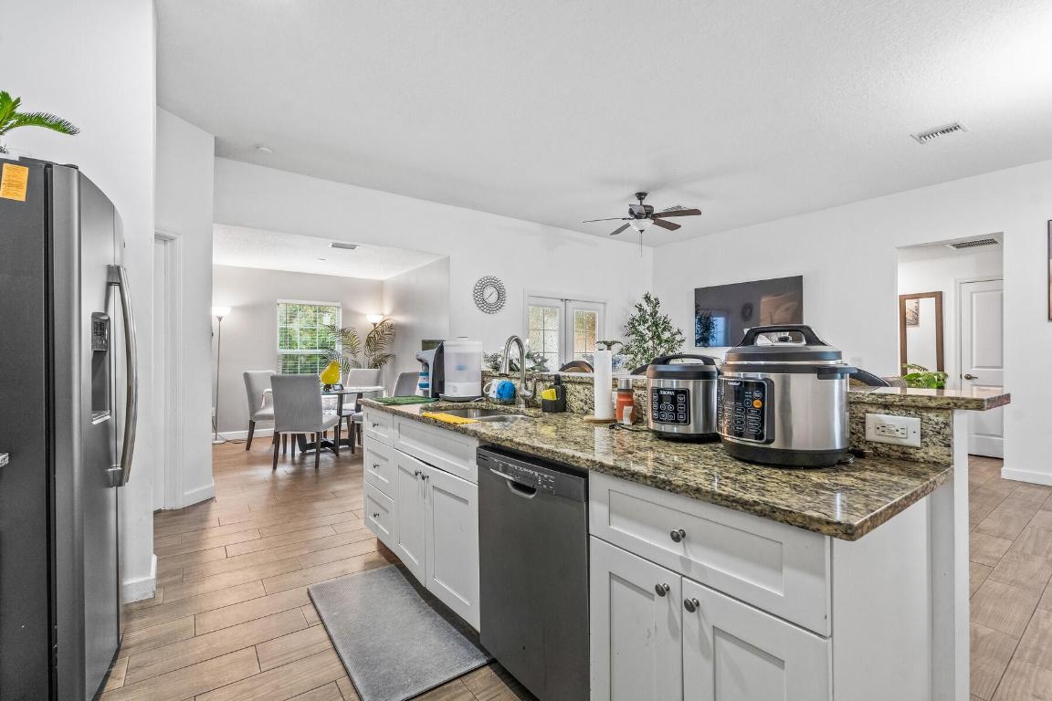 GROVENOR ESTATES UNIT ONE - Residential