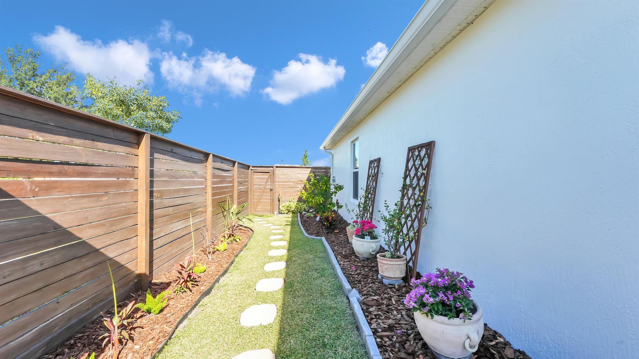 PORT ST LUCIE SECTION 33 - Residential