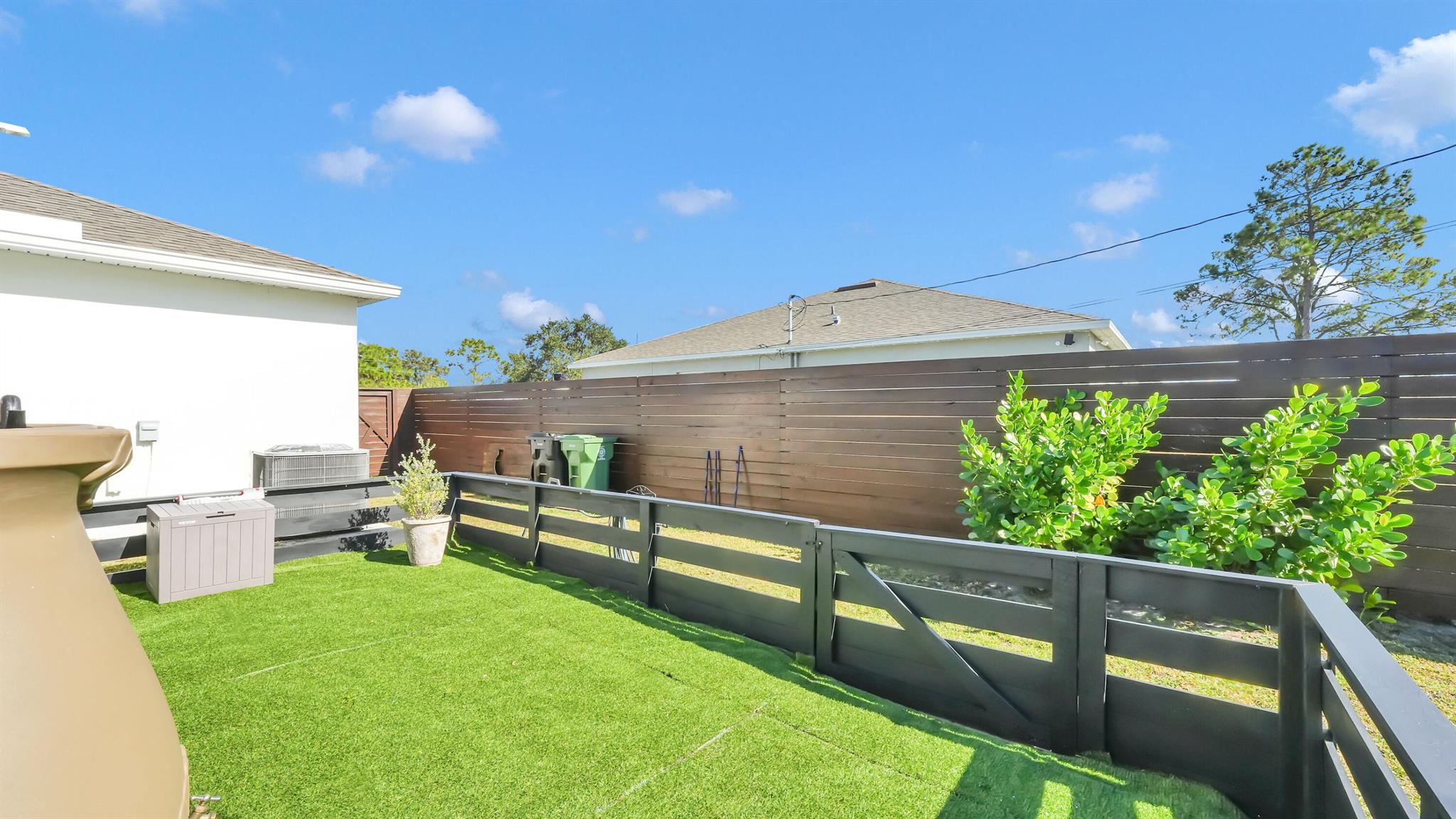 PORT ST LUCIE SECTION 33 - Residential