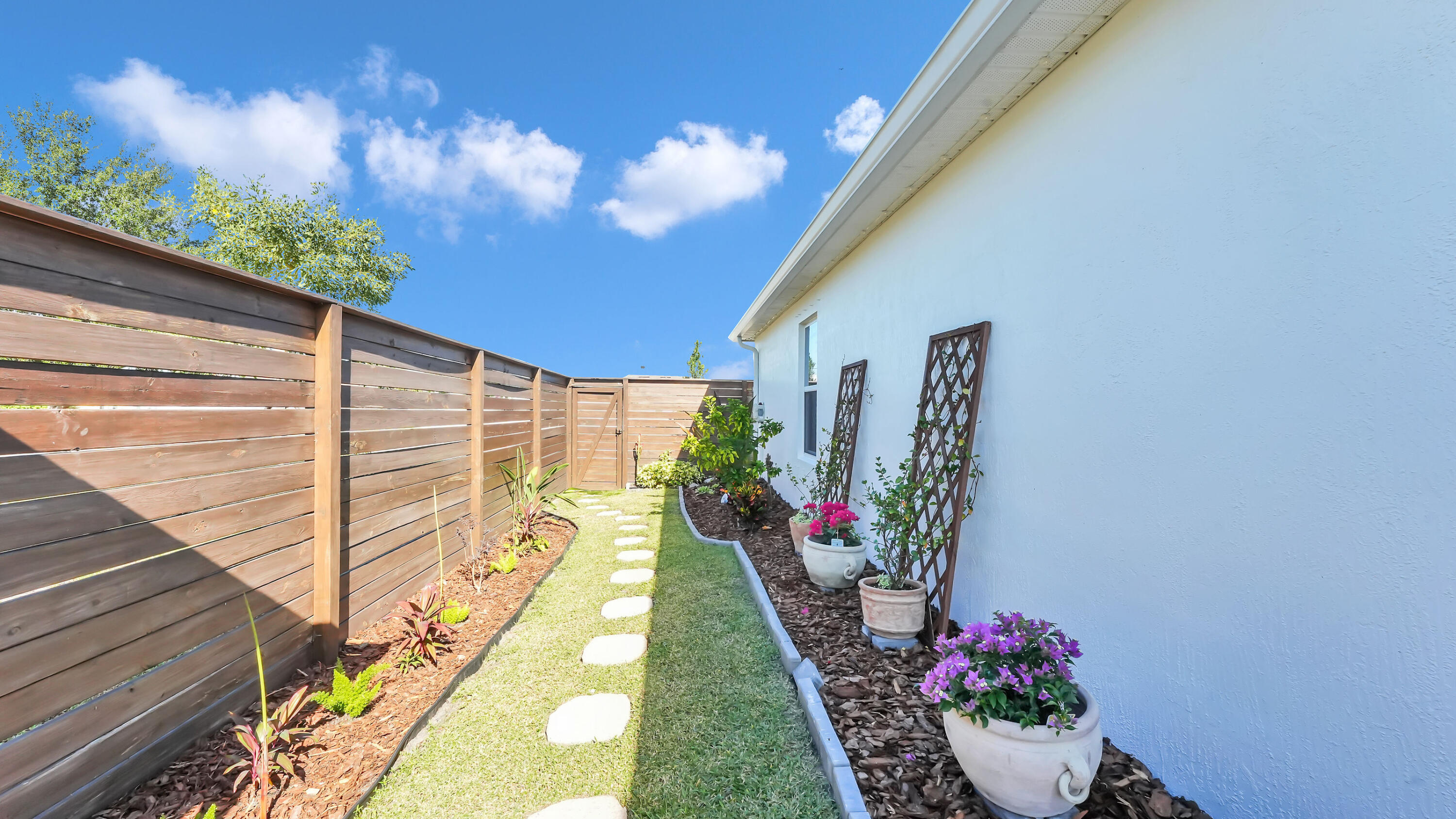 PORT ST LUCIE SECTION 33 - Residential