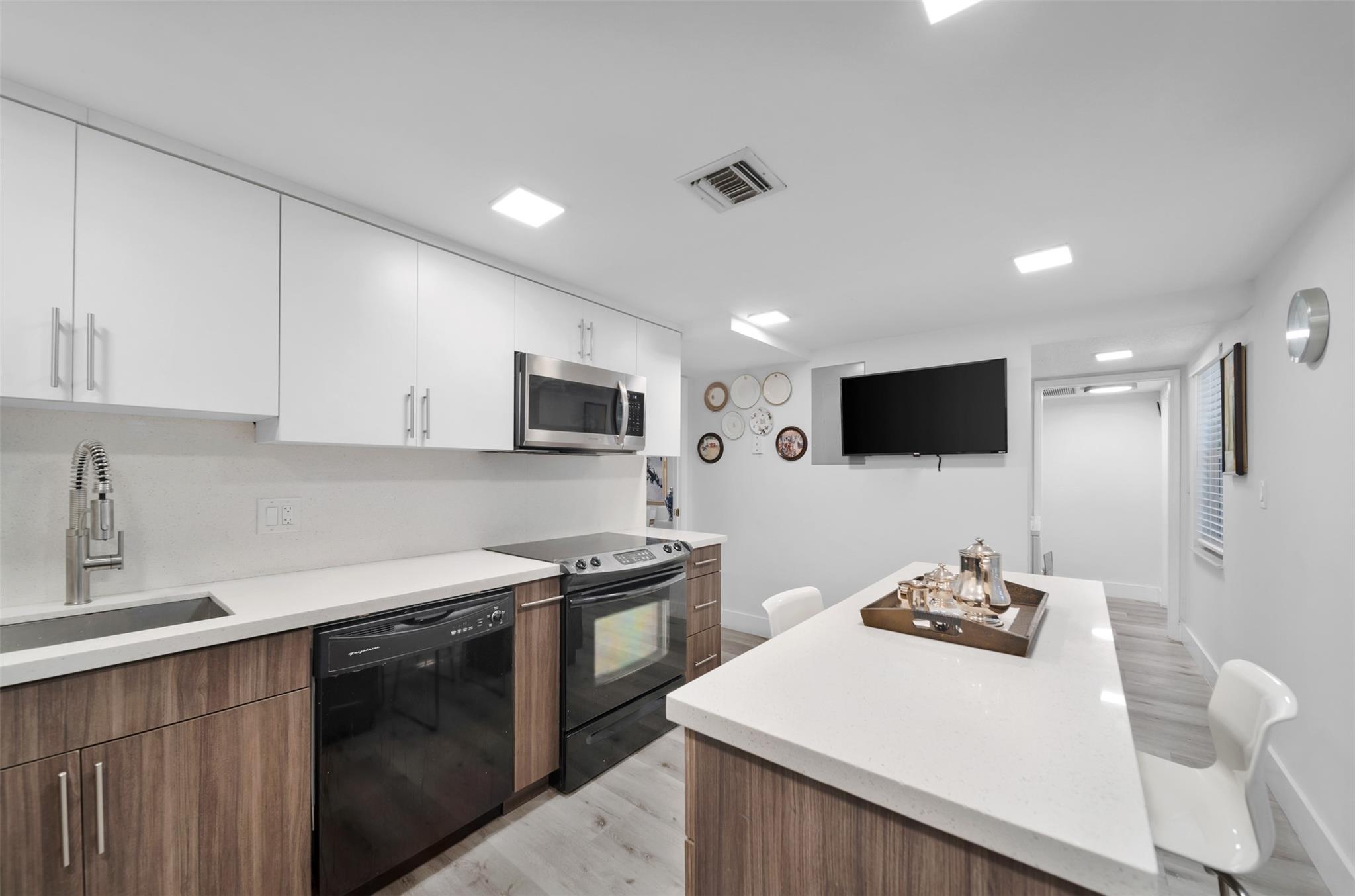 PALM AIRE CC - Residential