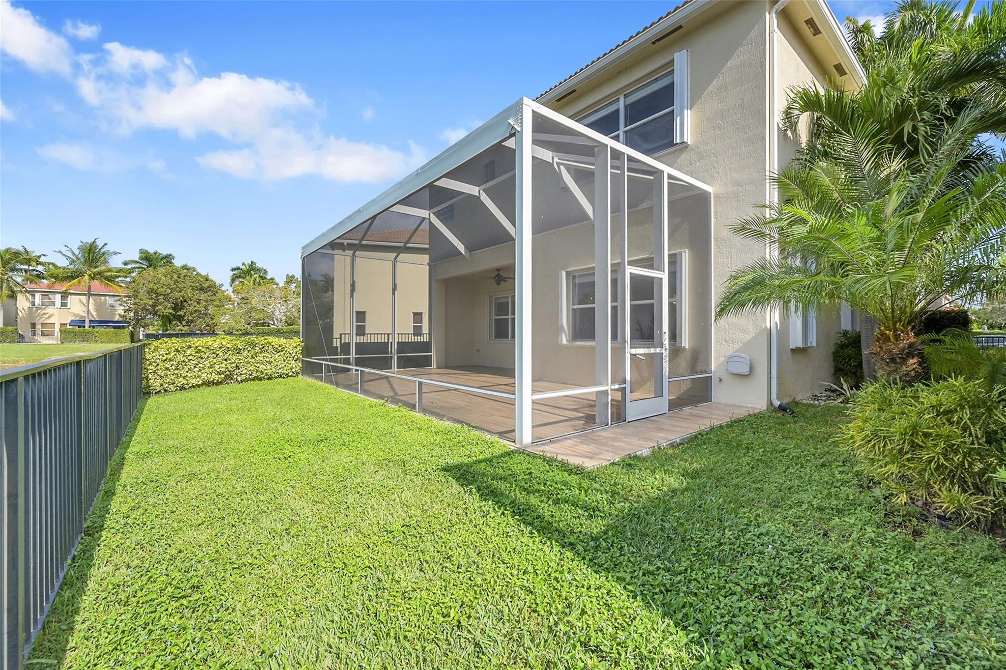 KNOLLWOOD PUD - Residential Lease