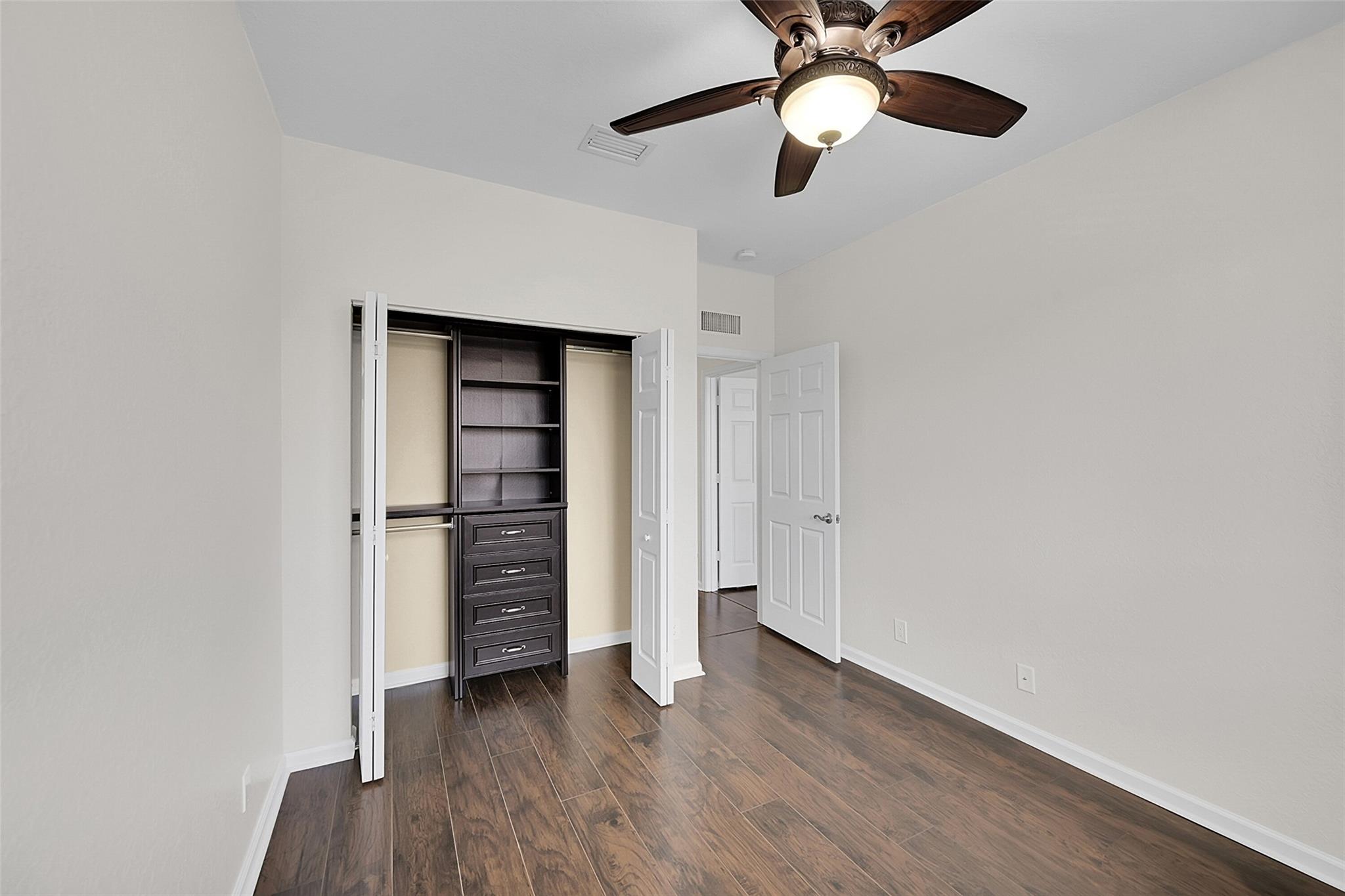 KNOLLWOOD PUD - Residential Lease