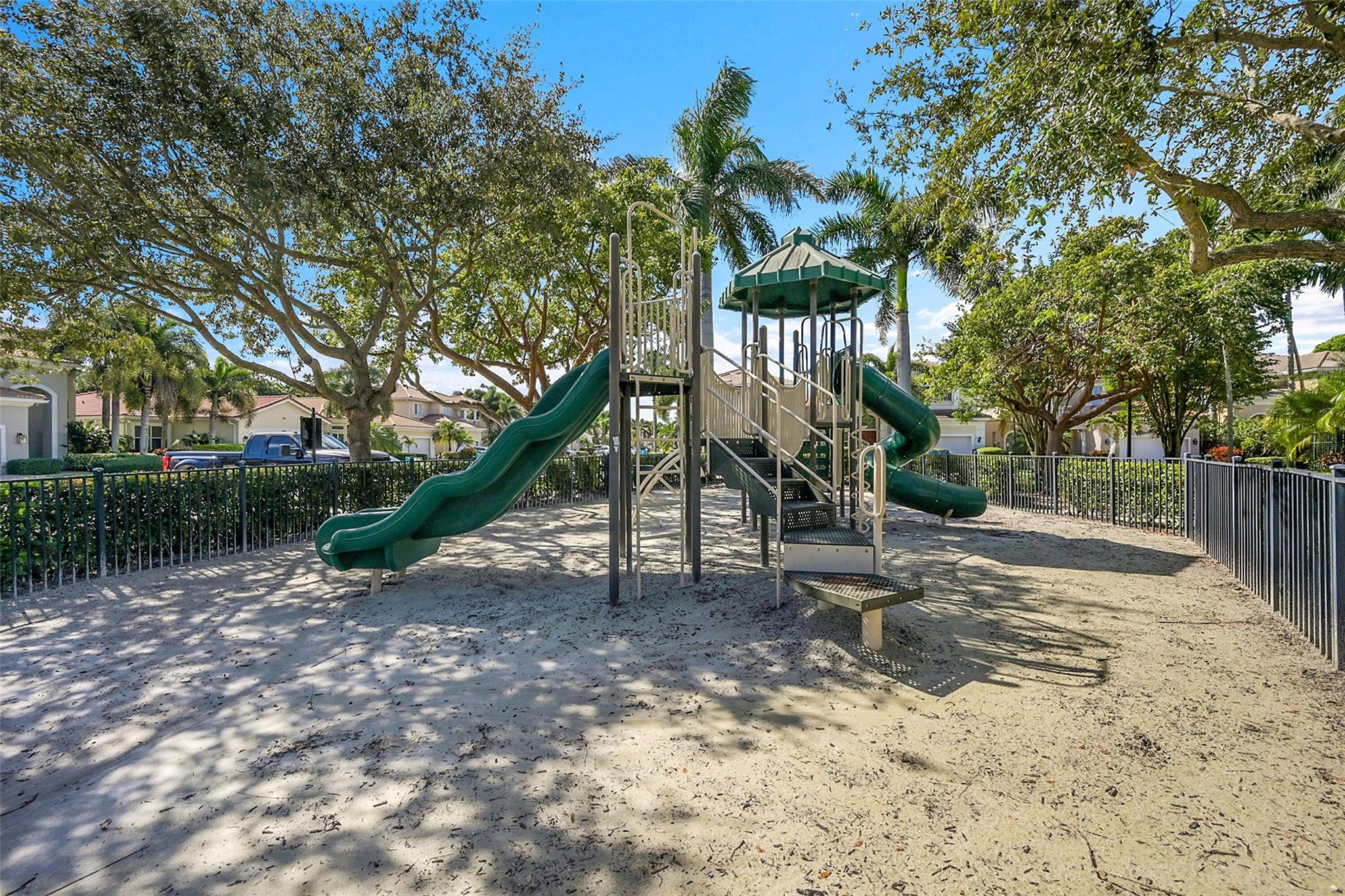 KNOLLWOOD PUD - Residential Lease