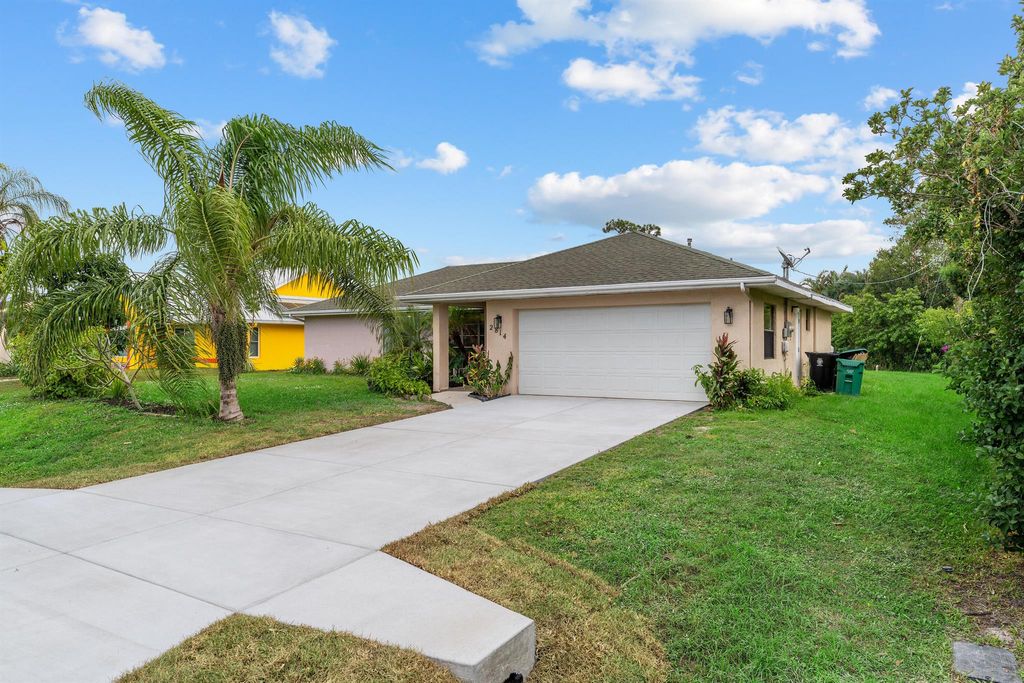 Photo of 2814 SE Pace Drive, Port Saint Lucie, FL 34984 (MLS # R11140473)