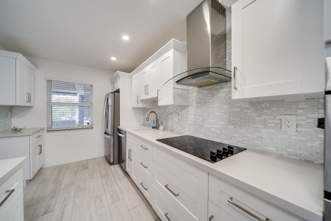 ORIOLE GOLF & TENNIS CLUB - Residential