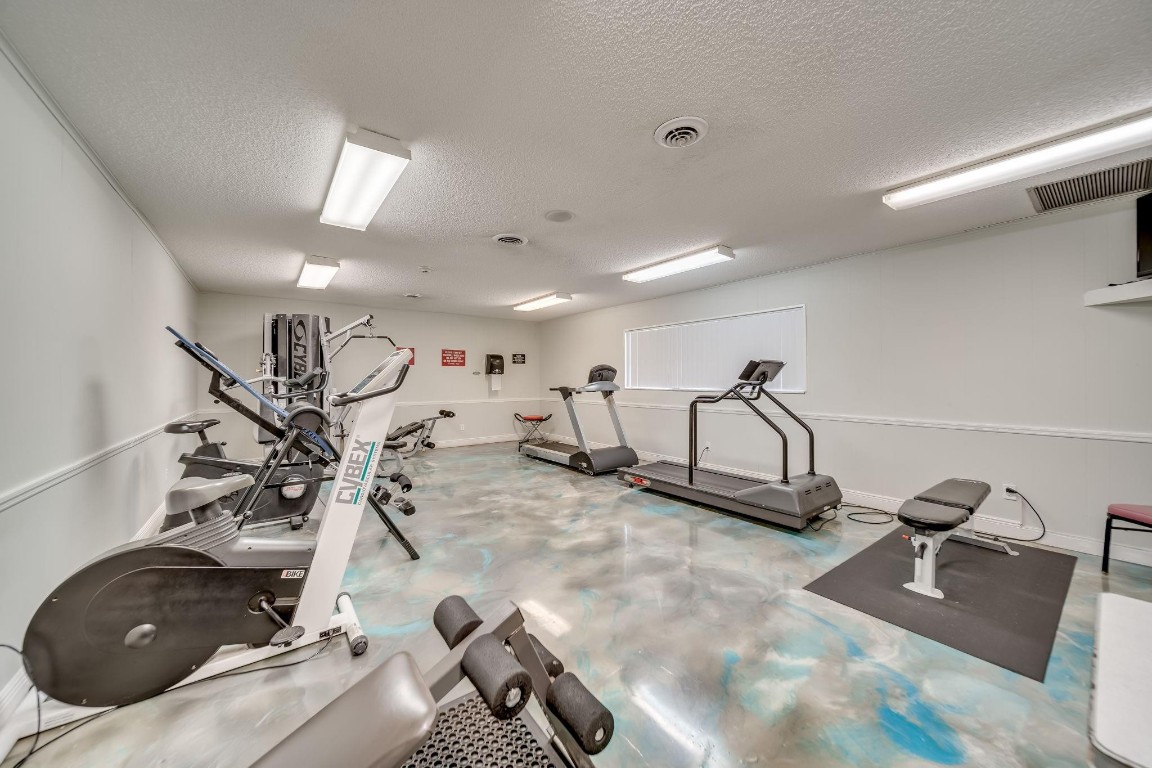 ORIOLE GOLF & TENNIS CLUB - Residential