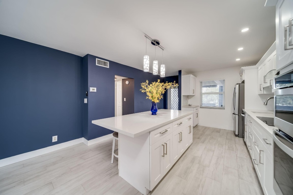 ORIOLE GOLF & TENNIS CLUB - Residential