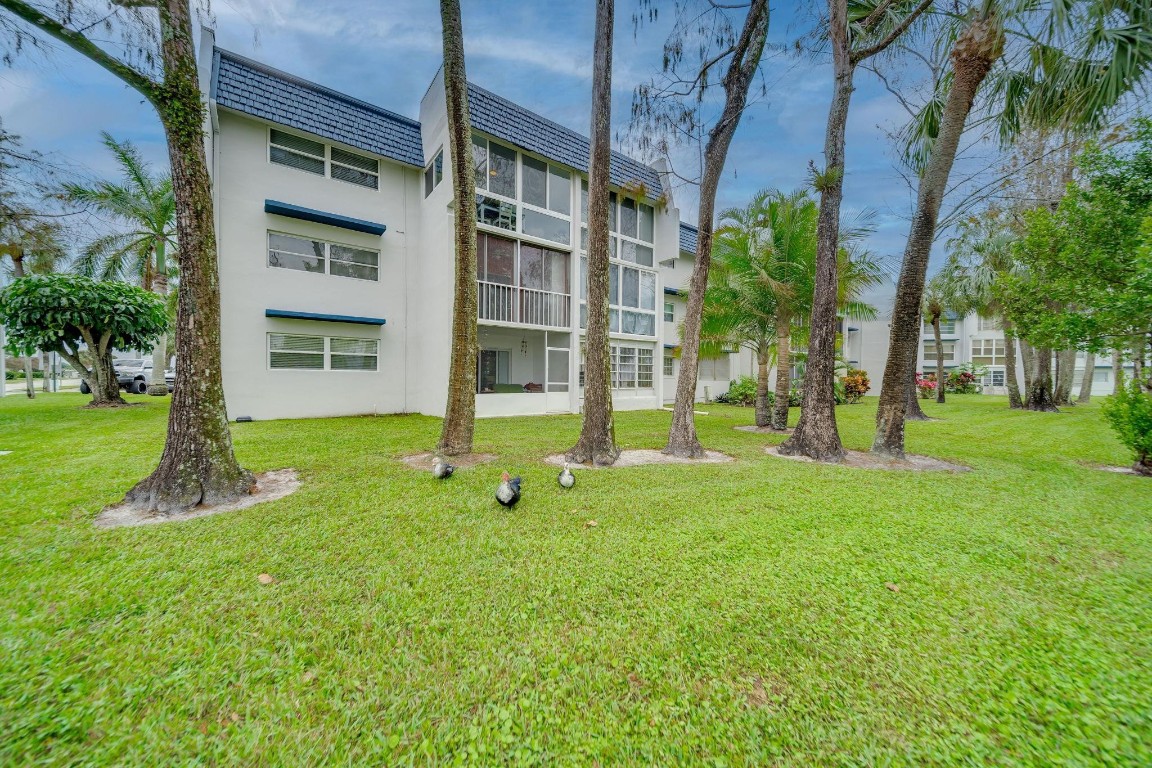 ORIOLE GOLF & TENNIS CLUB - Residential