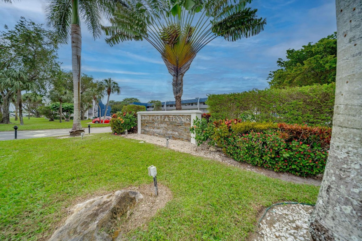 ORIOLE GOLF & TENNIS CLUB - Residential