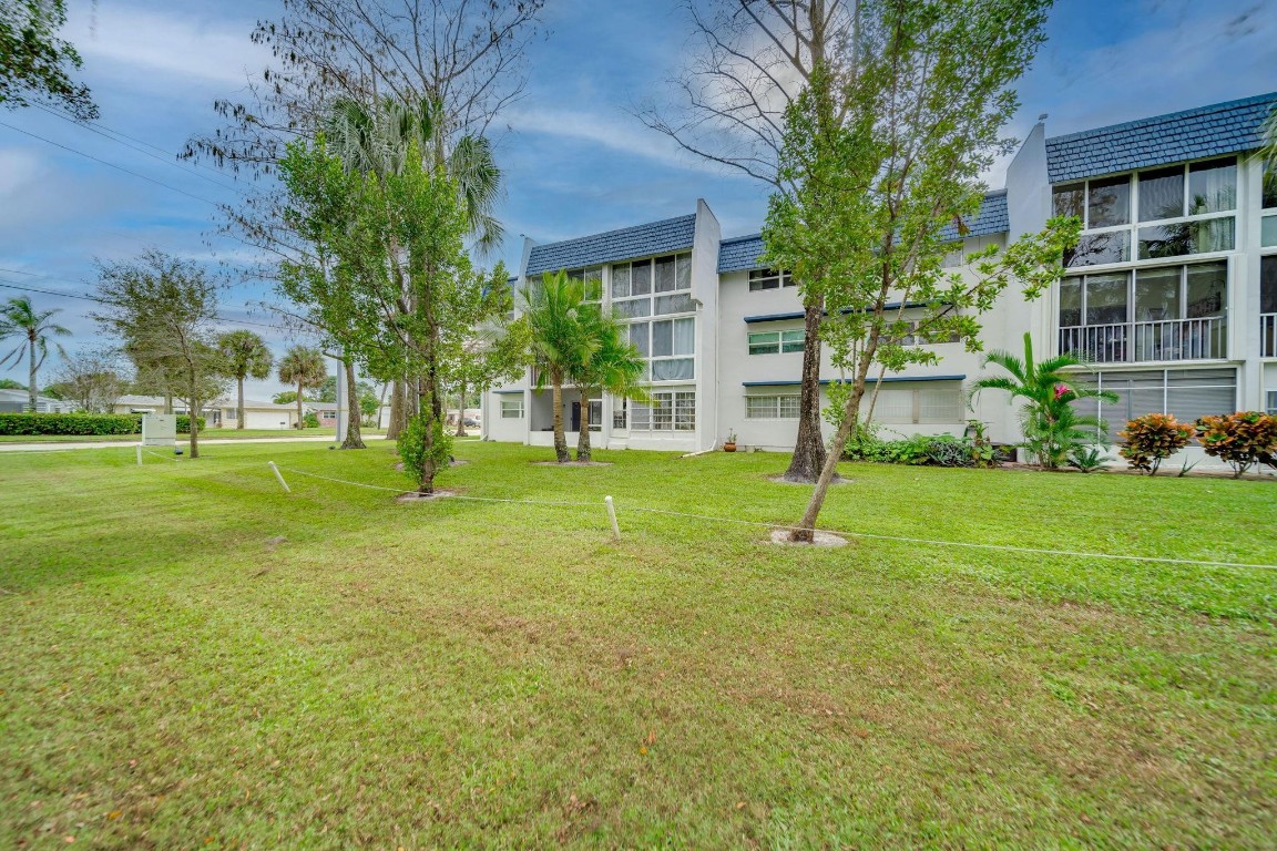 ORIOLE GOLF & TENNIS CLUB - Residential