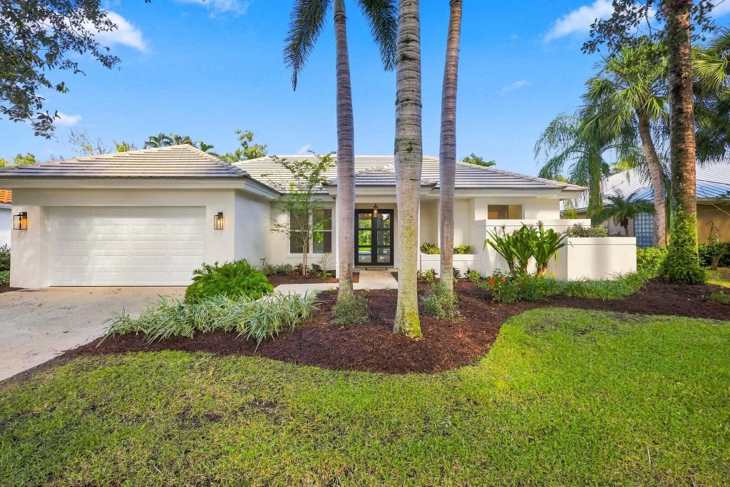 Photo of 6114 WINDING LAKE Drive, Jupiter, FL 33458 (MLS # B26094423)