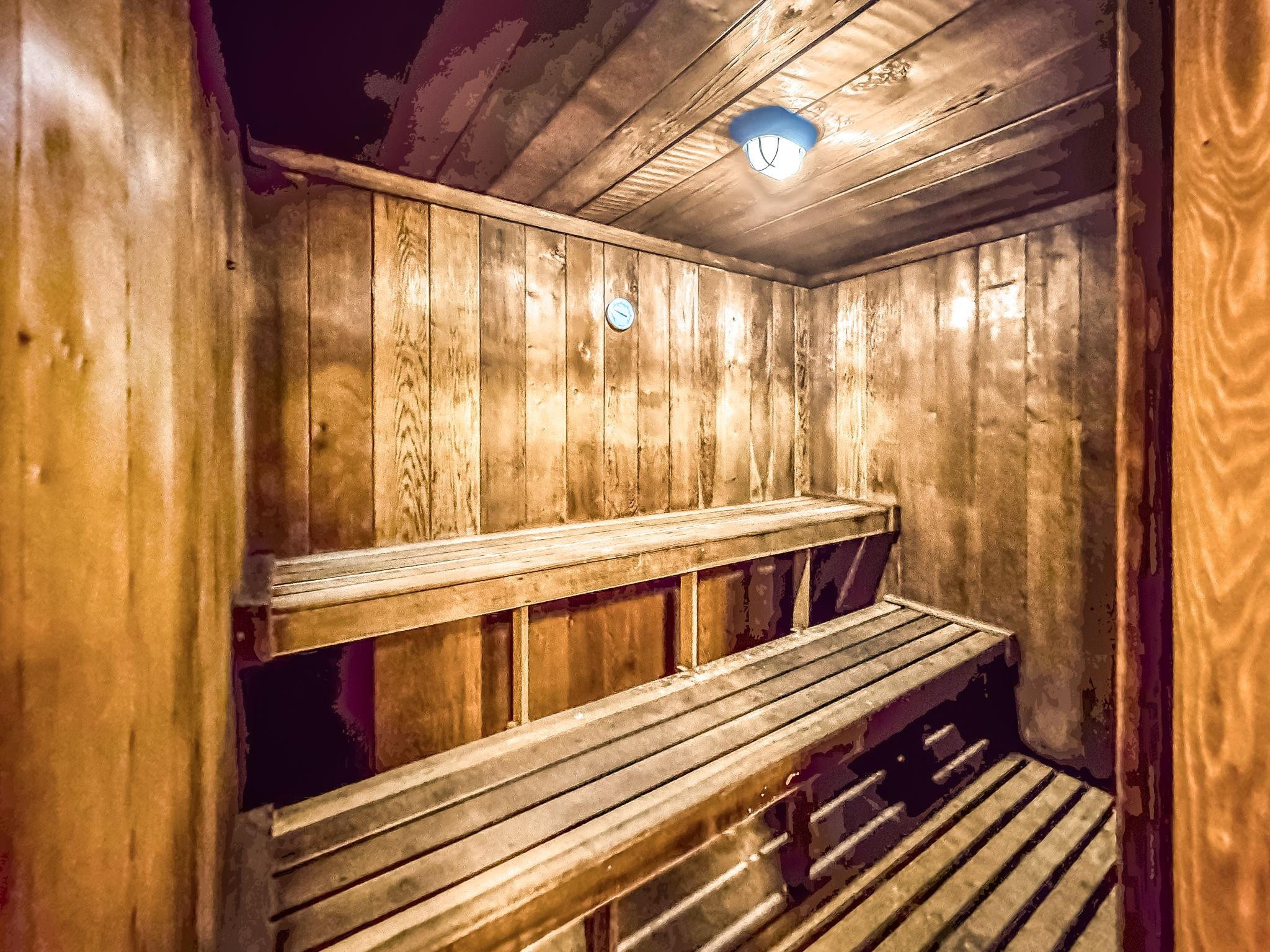 HORIZON WEST CONDO - Residential