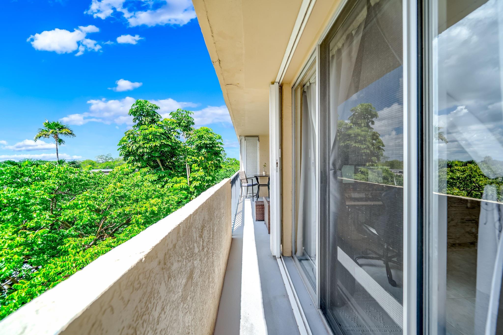 HORIZON WEST CONDO - Residential