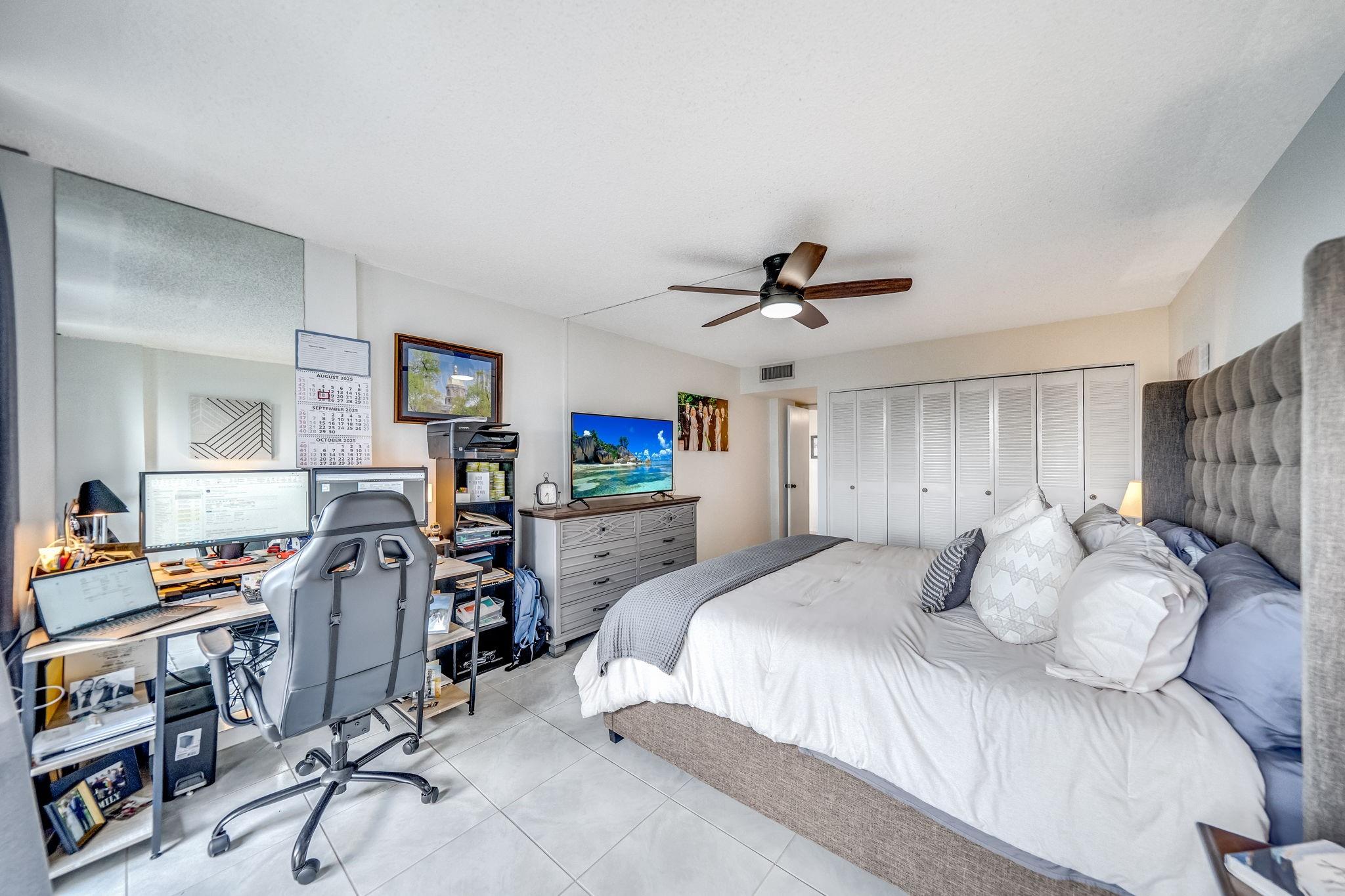 HORIZON WEST CONDO - Residential