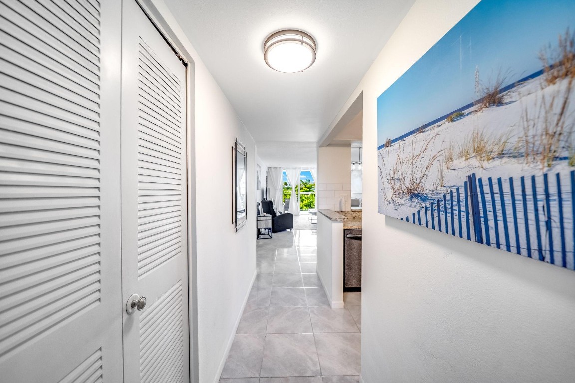 HORIZON WEST CONDO - Residential