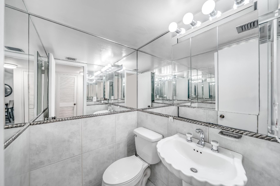 HORIZON WEST CONDO - Residential