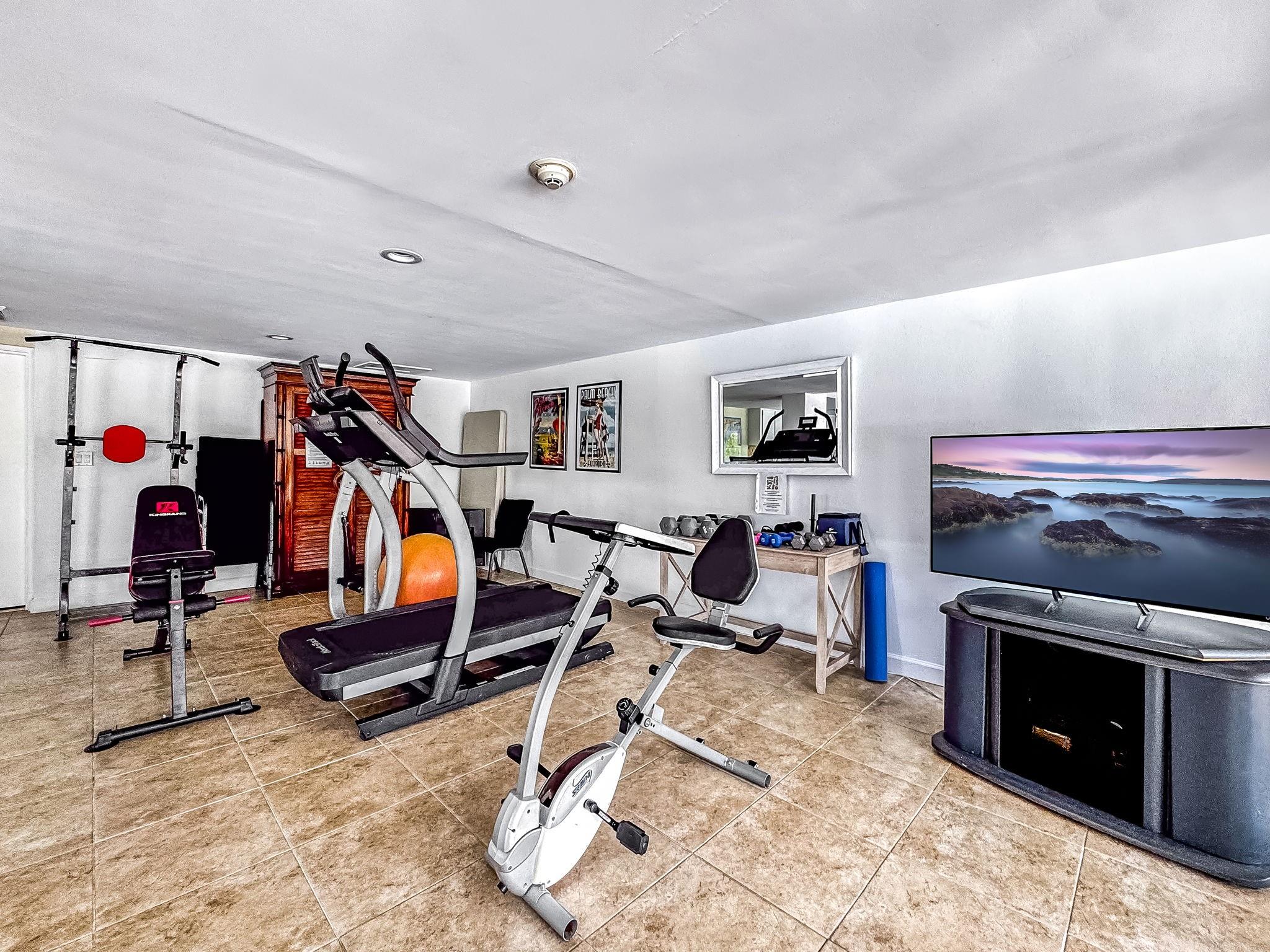 HORIZON WEST CONDO - Residential