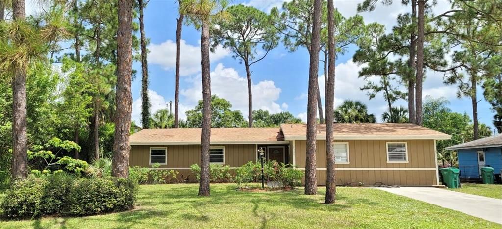 Photo of 8308 Deland Avenue, Fort Pierce, FL 34951 (MLS # R10732919)