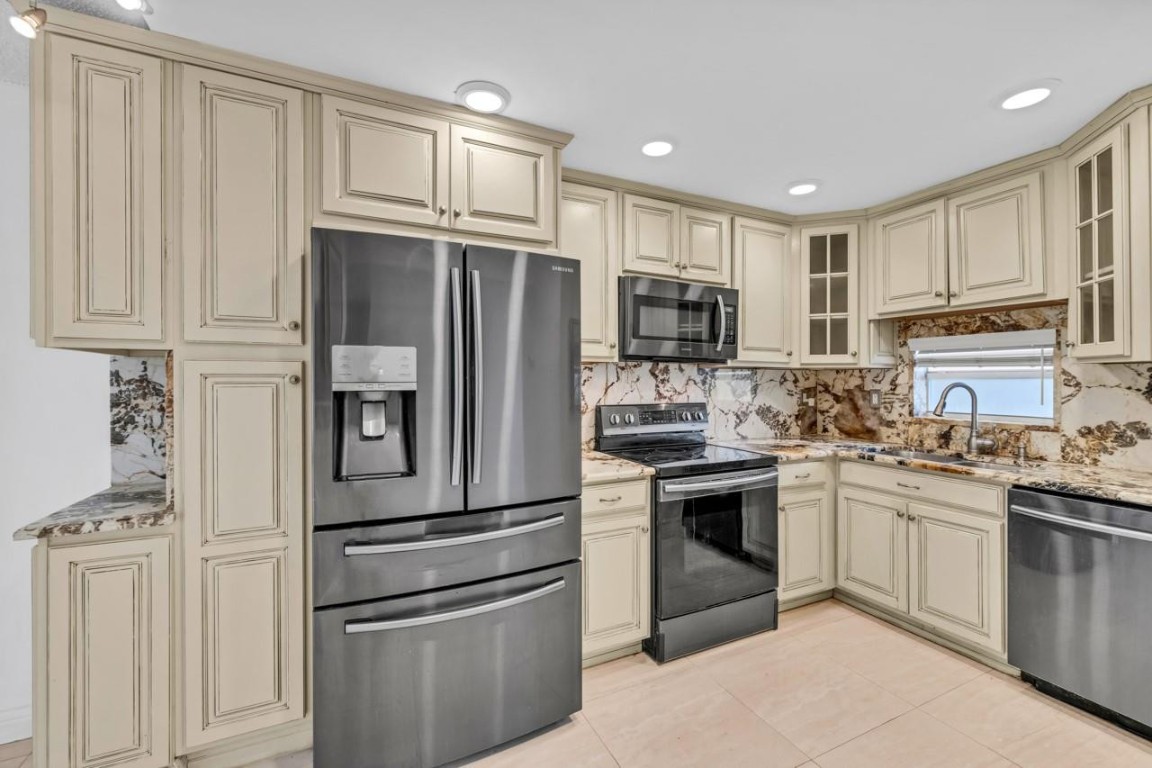 Hollybrook Golf & Tennis - Residential