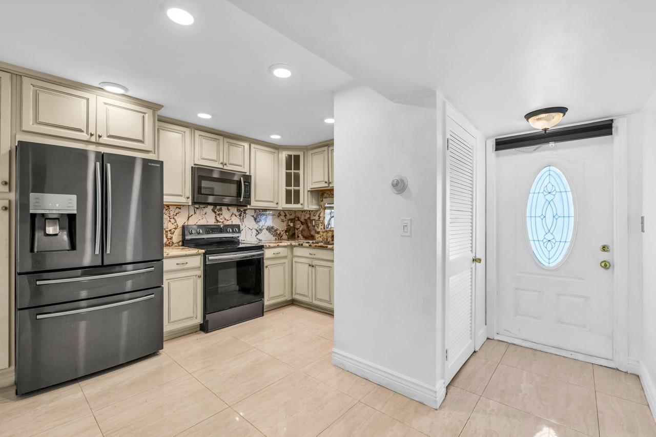 Hollybrook Golf & Tennis - Residential