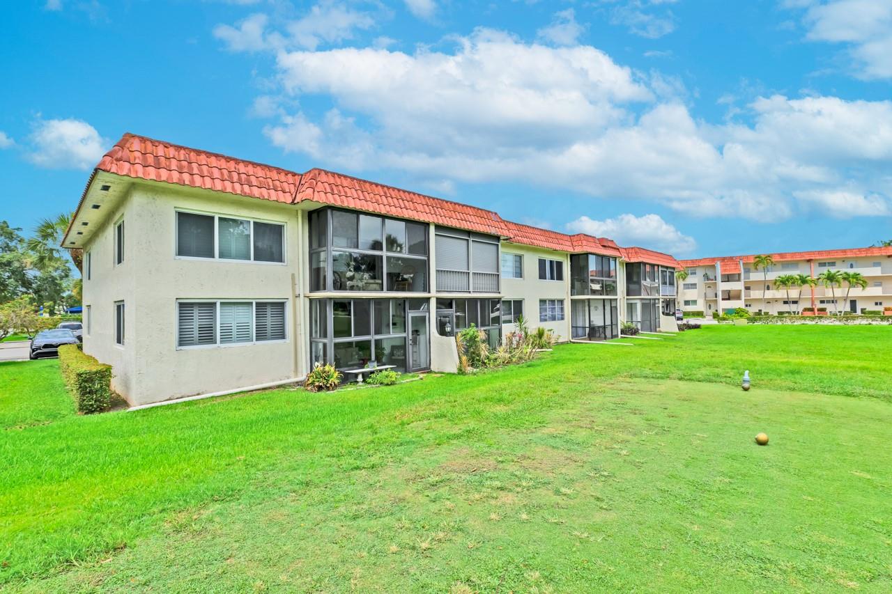 Hollybrook Golf & Tennis - Residential