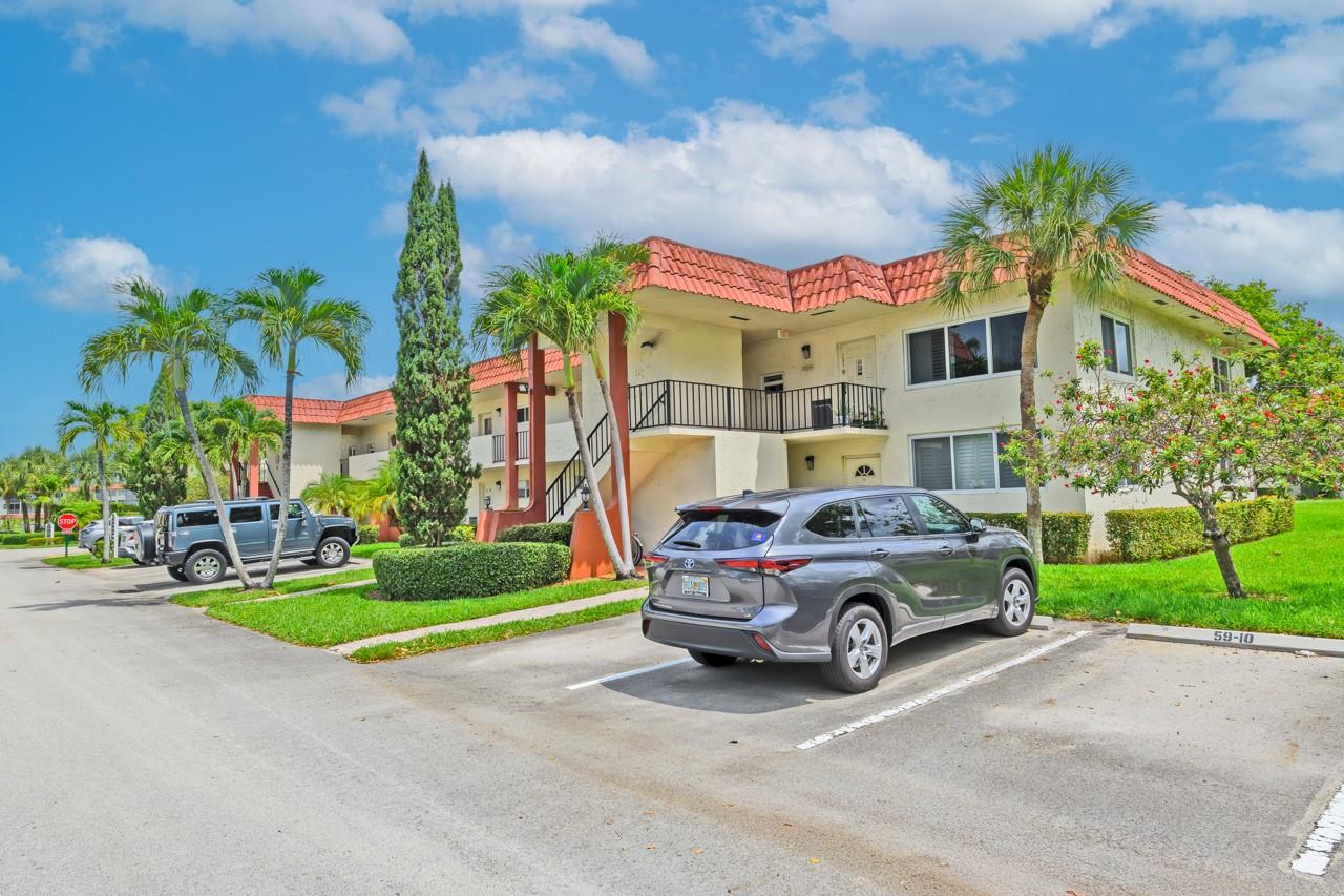 8941 S Hollybrook Blvd 104
