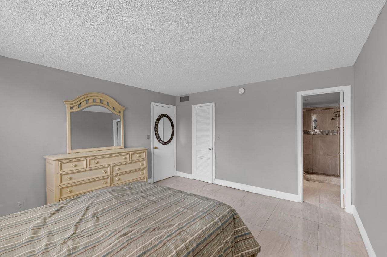 Hollybrook Golf & Tennis - Residential